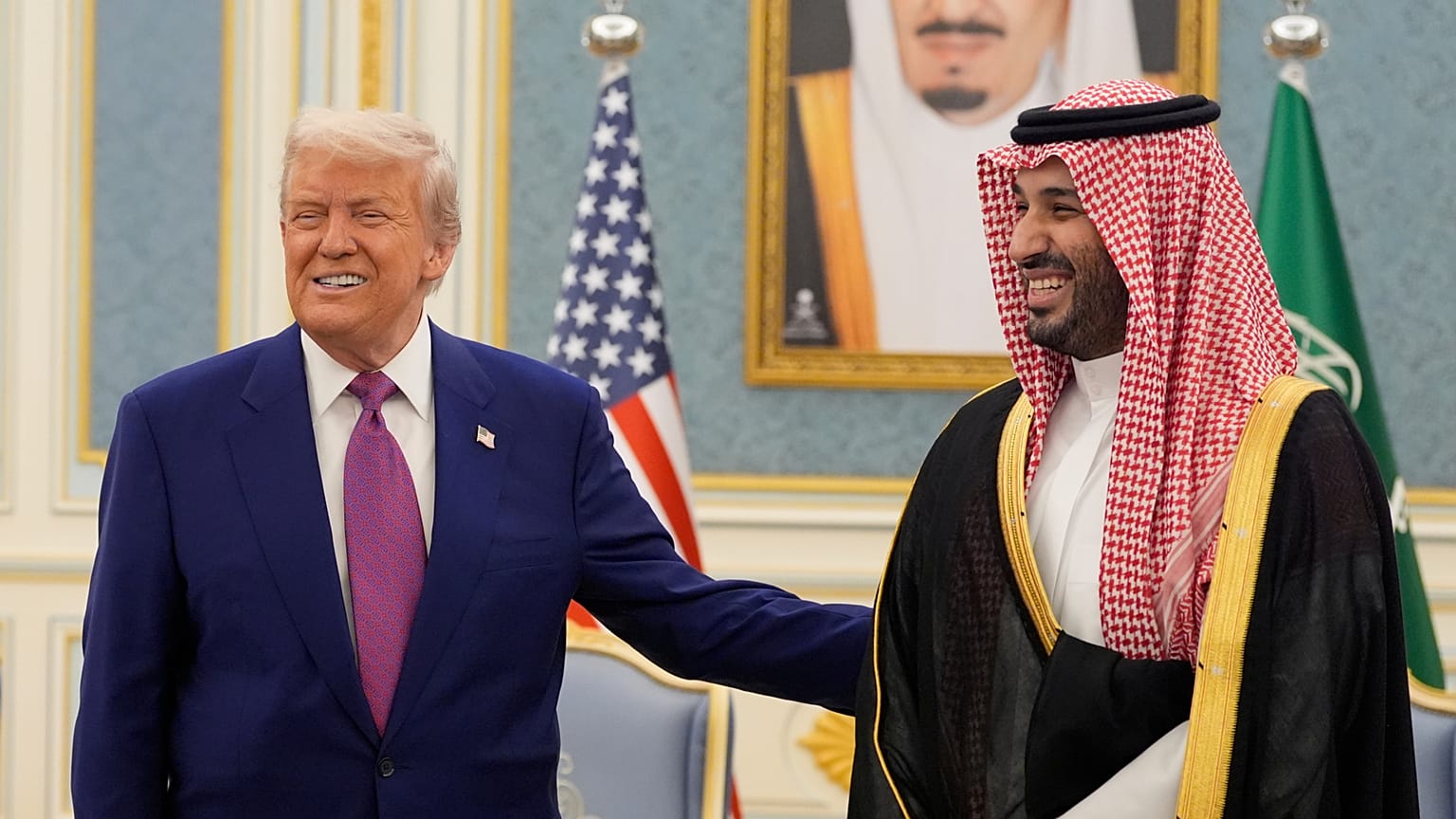 محمد بن سلمان ولیعهد عربستان سعودی و دونالد ترامپ رئیس‌جمهوری آمریکا