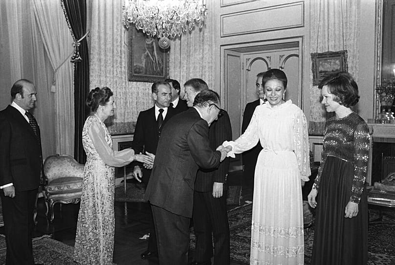 31 ديسمبر 1977: الرئيس الأمريكي جيمي كارتر ضيفًا على شاه إيران في قصر نياوران، قبل عامين فقط من الثورة التي غيّرت وجه المنطقة.