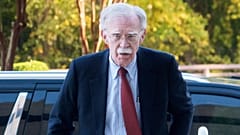 Trump yönetiminin eski ulusal güvenlik danışmanı John Bolton, Greenbelt, Md. federal adliyesinde, 17 Ekim 2025