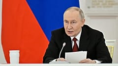 Fransa'dan Emmanuel Macron ve İtalya'dan Giorgia Meloni Putin ile doğrudan görüşme çağrısında bulundu.