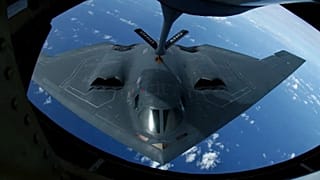 بمب‌افکن بی-۲