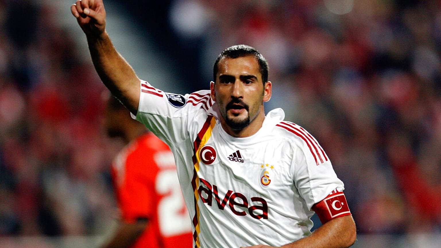 Ümit Karan, UEFA Kupası'nda SL Benfica'ya karşı attığı golü kutlarken, 6 Kasım 2008