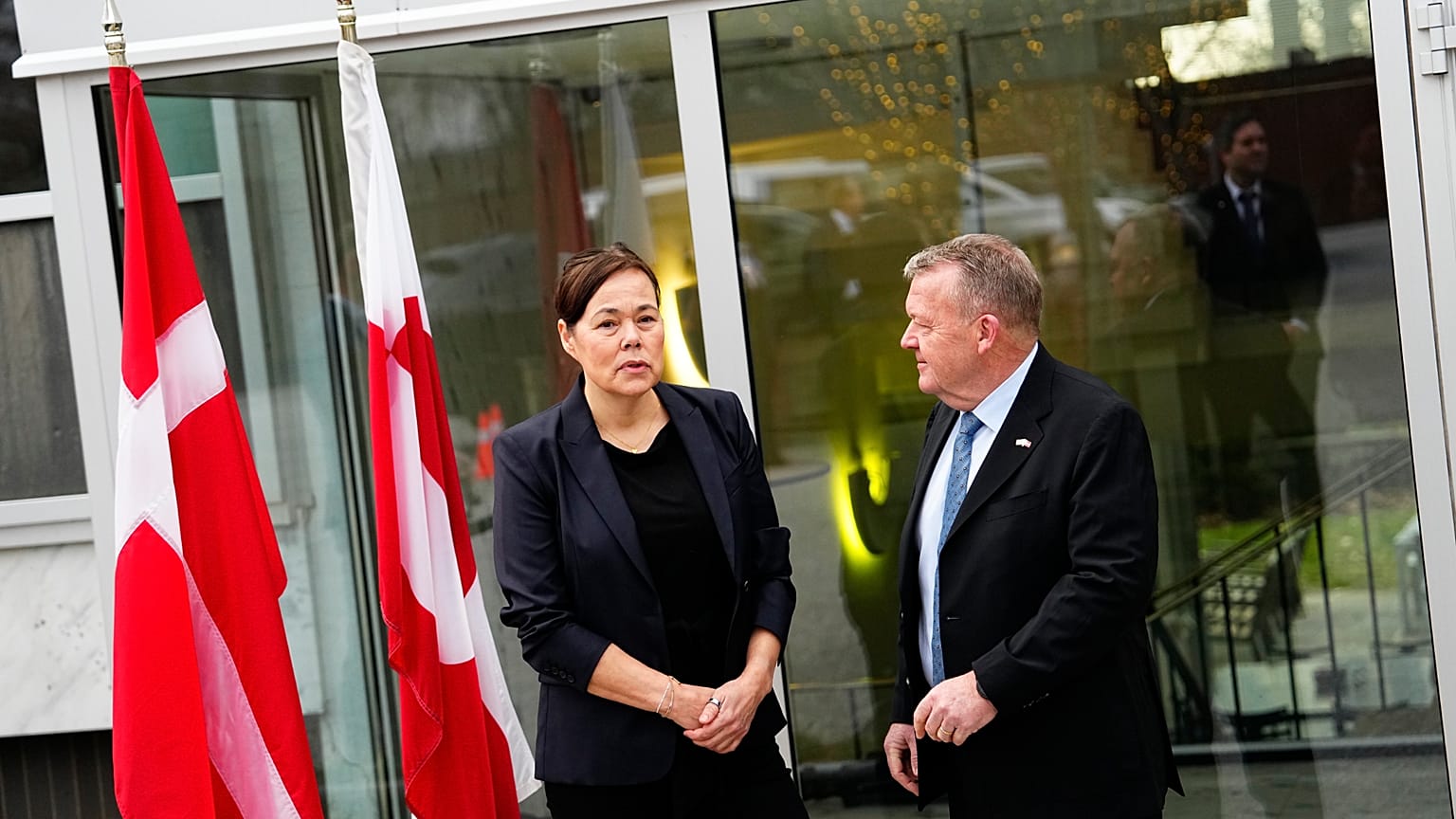 Ministers of Denmark, Lars Løkke Rasmussen and Greenlandic Foreign Minister Vivian Motzfeldt