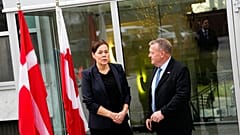 Minister Dänemarks, Lars Løkke Rasmussen, und der grönländische Außenminister Vivian Motzfeldt