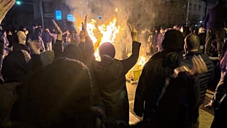 عکسی از اعتراضات شبانه در تهران