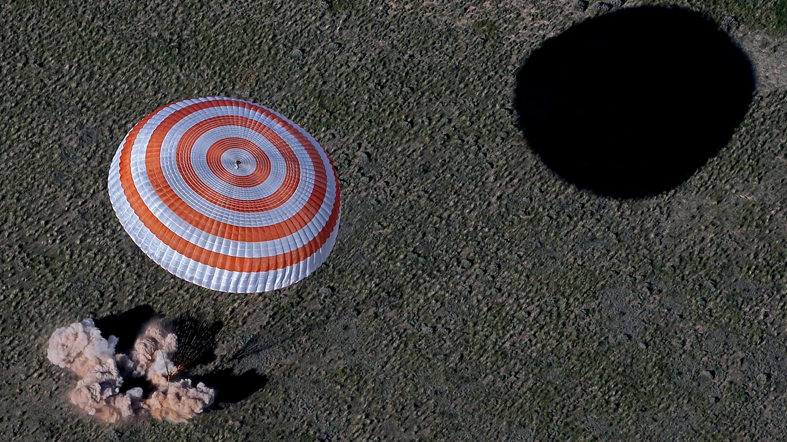 ARCHIVO: Es la primera vez en la historia de la EEI que se debe acortar una misión debido a una emergencia médica.