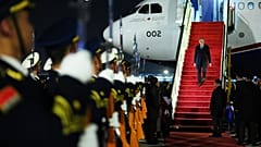 وصل رئيس وزراء كندا مارك كارني إلى بكين، الصين، خلال مراسم الاستقبال يوم الأربعاء، 14 يناير 2026. (ذا كنديان برس/شون كيلباتريك، عبر أسوشيتد برس)