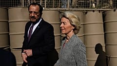 Никос Христодулидис и Урсула фон дер Ляйен на Зелёной линии