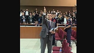 İmamoğlu, 17 Temmuz 2025'te mahkeme salonunda.