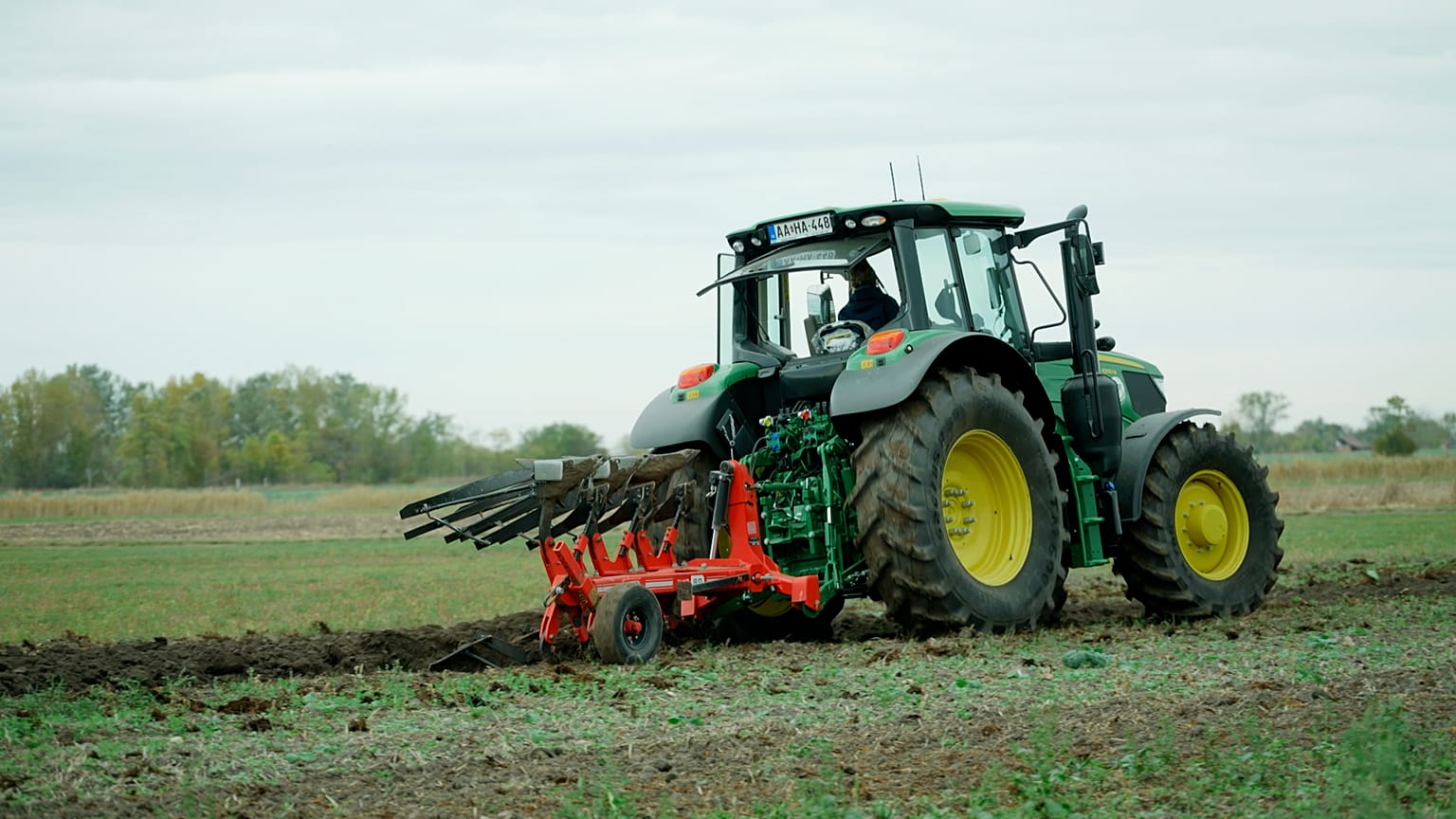 A mezőgazdaság és az ipar termelése is visszaesett idén