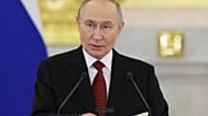 Президент России Владимир Путин выступает на церемонии вручения верительных грамот новым послам в Александровском зале Большого Кремлевского дворца 