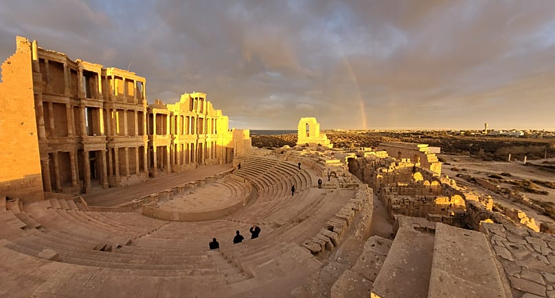 Według rządu w pierwszej połowie 2025 roku kluczowe stanowiska archeologiczne w Libii, m.in. Sabrata i Leptis Magna, odwiedziło 282 tys. osób.