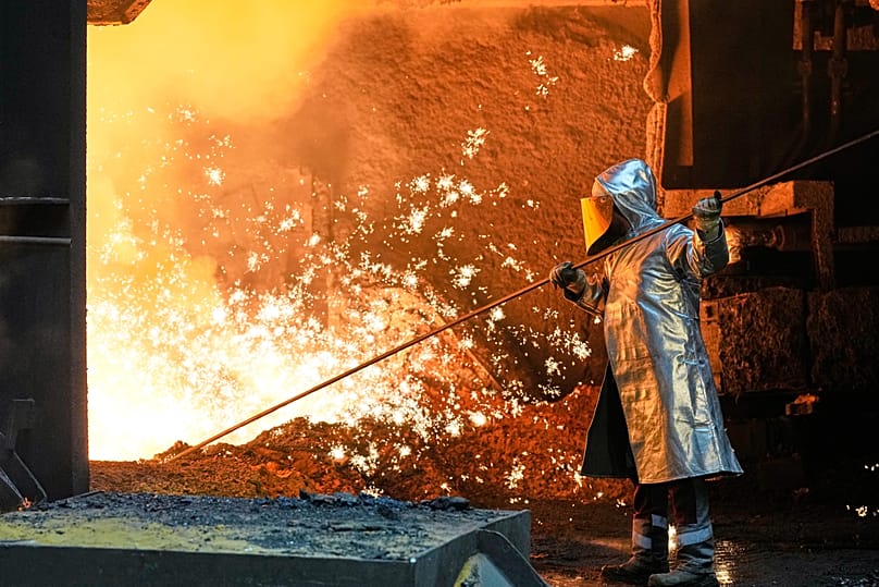 De l'acier est produit à l'aciérie thyssenkrupp de Duisburg, en Allemagne, le mercredi 5 novembre 2025. 