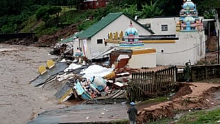 Les inondations ont fait au moins 10 morts en Afrique du Sud