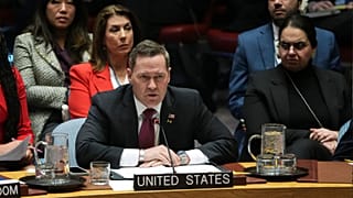 مایکل والتز، سفیر ایالات متحده در سازمان ملل متحد، روز دوشنبه ۵ ژانویه ۲۰۲۶ در مقر سازمان ملل در نیویورک در نشست شورای امنیت 