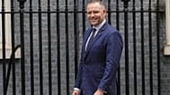 Prezydent Polski Karol Nawrocki przybywa na Downing Street w Londynie, aby spotkać się z premierem Wielkiej Brytanii Keirem Starmerem, we wtorek 13 stycznia 2026 r. (AP Photo/
