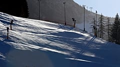 Bahn in Ischgl, Österreich, Donnerstag, 26. November 2020. (AP Photo/Matthias Schrader)
