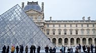 Les syndicats français ont dénoncé la modification de la billetterie du Louvre, estimant qu'elle remet en cause la mission universelle du musée le plus visité au monde.