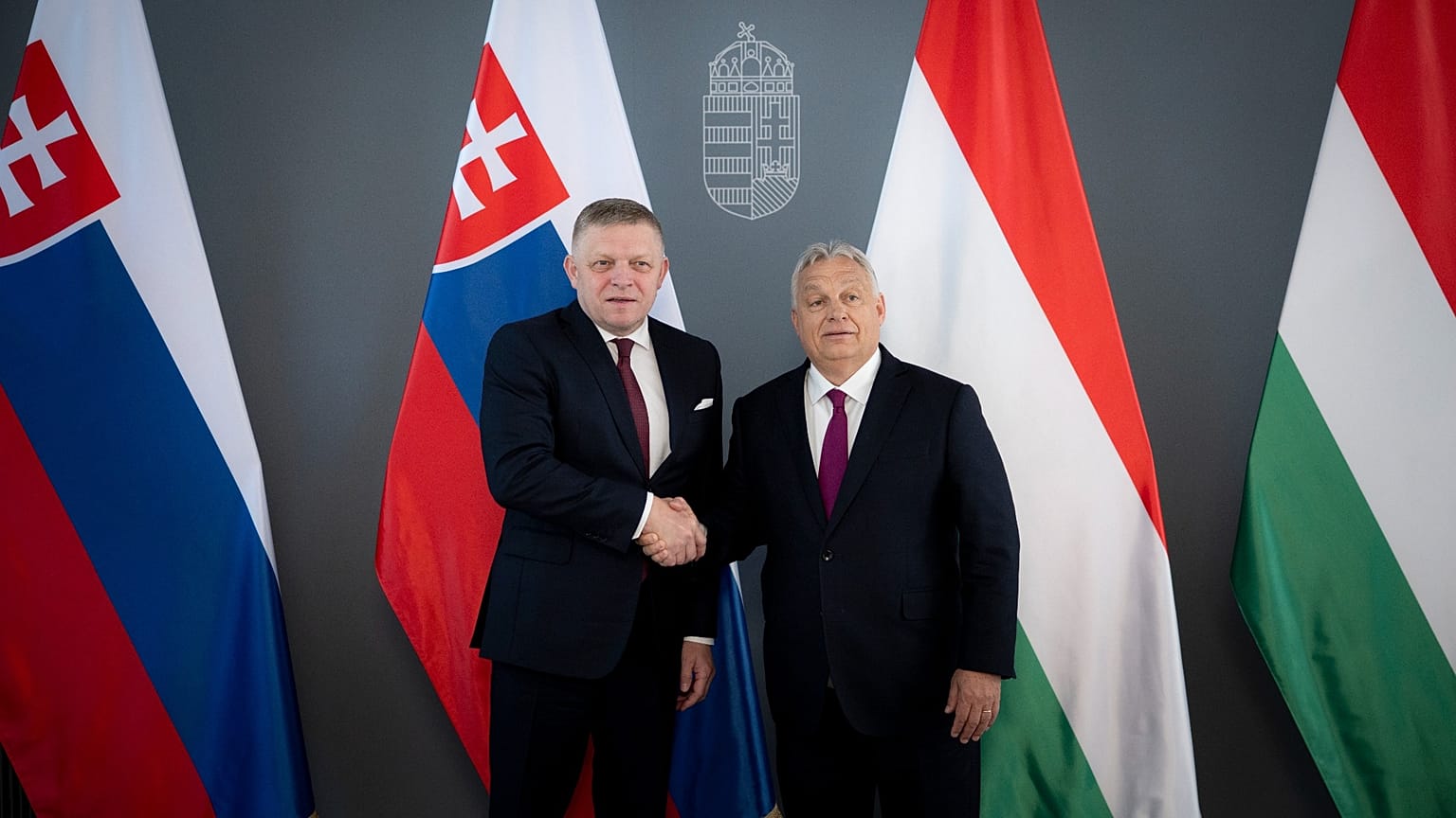 Robert Fico szlovák és Orbán Viktor magyar miniszterelnök