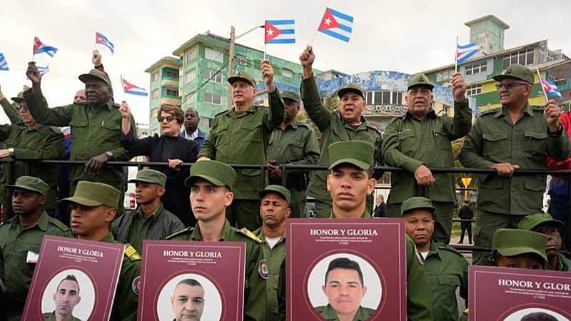 الرئيس الكوبي يهاجم "إمبراطور البيت الأبيض".. وتظاهرات في هافانا تنديدا بالهجوم الأميركي على فنزويلا 