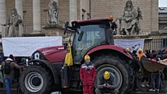 Συλλαλητήριο κατά του Mercosur μπροστά από την Εθνοσυνέλευση, 8 Ιανουαρίου 2026.