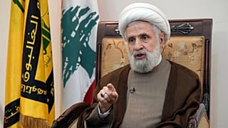 الأمين العام لحزب الله الشيخ نعيم قاسم خلال مقابلة مع وكالة أسوشيتد برس في الضاحية الجنوبية لبيروت، بتاريخ 2 يوليو 2024.