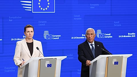 Die dänische Premierministerin Mette Frederiksen und der Präsident des Europäischen Rates Antonio Costa