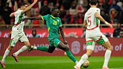 Pape Gueye kapura lő a Szenegál-Marokkó döntőben