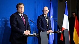 German Finance Minister Lars Klingbeil, left, and French Finance Minister Roland Lescure speak at a press conference at the Federal Ministry of Finance in Germany.