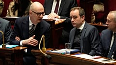 Il primo ministro francese Sébastien Lecornu all'Assemblea nazionale, Parigi, 9 dicembre 2025.