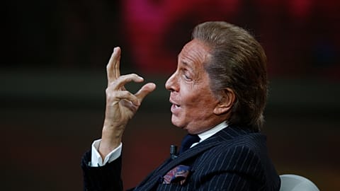 The Italian designer Valentino Garavani, an absolute reference in international haute couture, has died at the age of 93 at his residence in Rome.