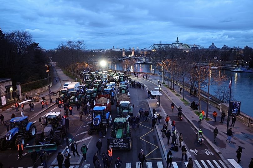 Francia traktoros gazdák tüntetése Párizsban január 13-án
