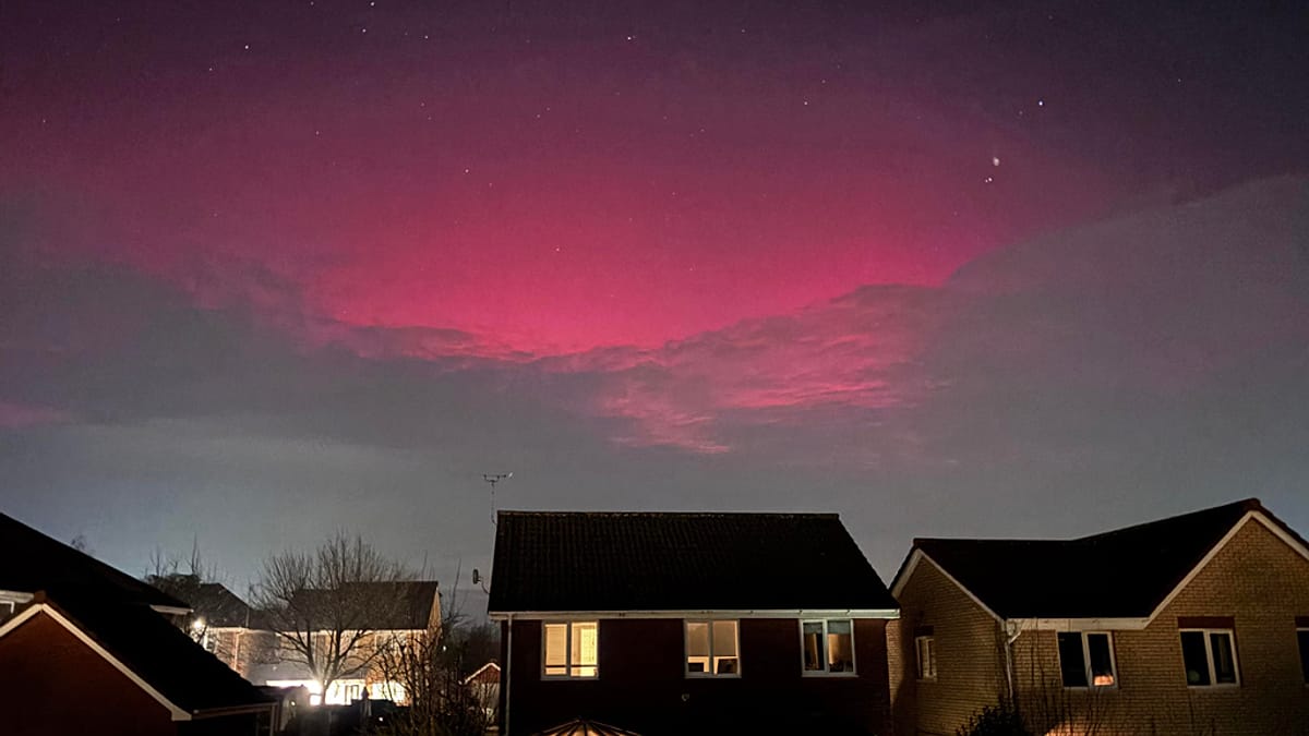 Rare phenomenon: Solar storm brings northern lights to Portuguese skies