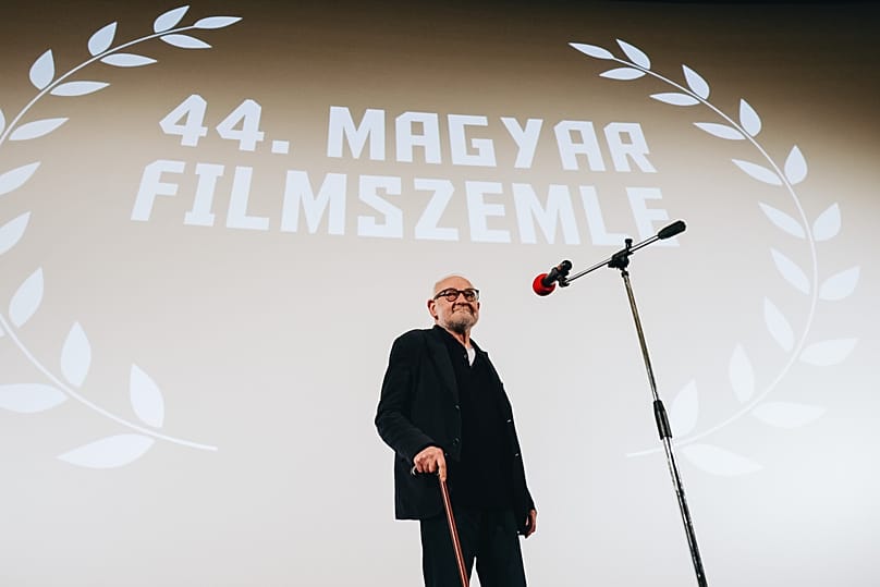 Az év elején elhunyt Tarr Béla a tavalyi, 44. Filmszemlén, ahol életműdíjat vett át