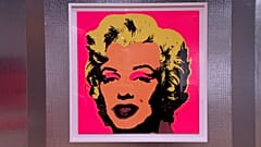 Das Ethnografische Museum in Warschau zeigt ein Werk von Andy Warhol.