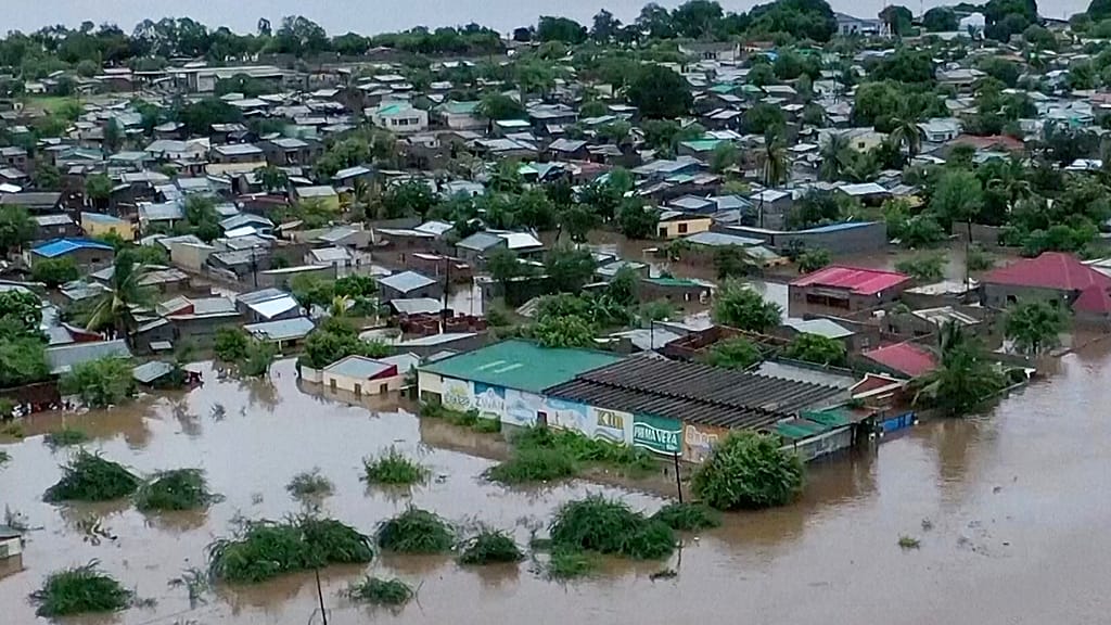 Death toll from floods in Mozambique and South Africa continues to ...