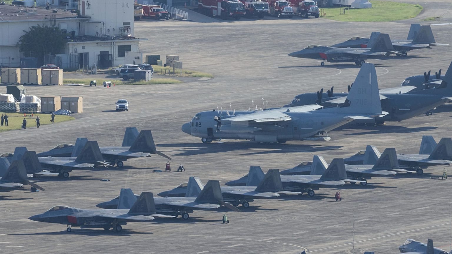 هواپیماهای نظامی آمریکا در پورتوریکو پیش از حمله به ونزوئلا