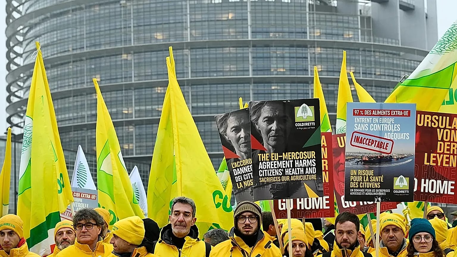 Farmers protest,against European Commission President Ursula von der Leyen and the EU-Mercusor trade agreement outside the European Parliament in Strasbourg