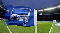 Flagge von Hertha BSC, Berlin, 22. Februar 2020