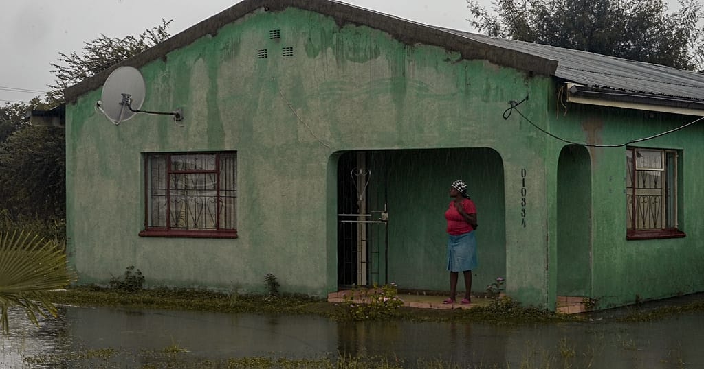 South Africa floods kill 38 in Limpopo and Mpumalanga
