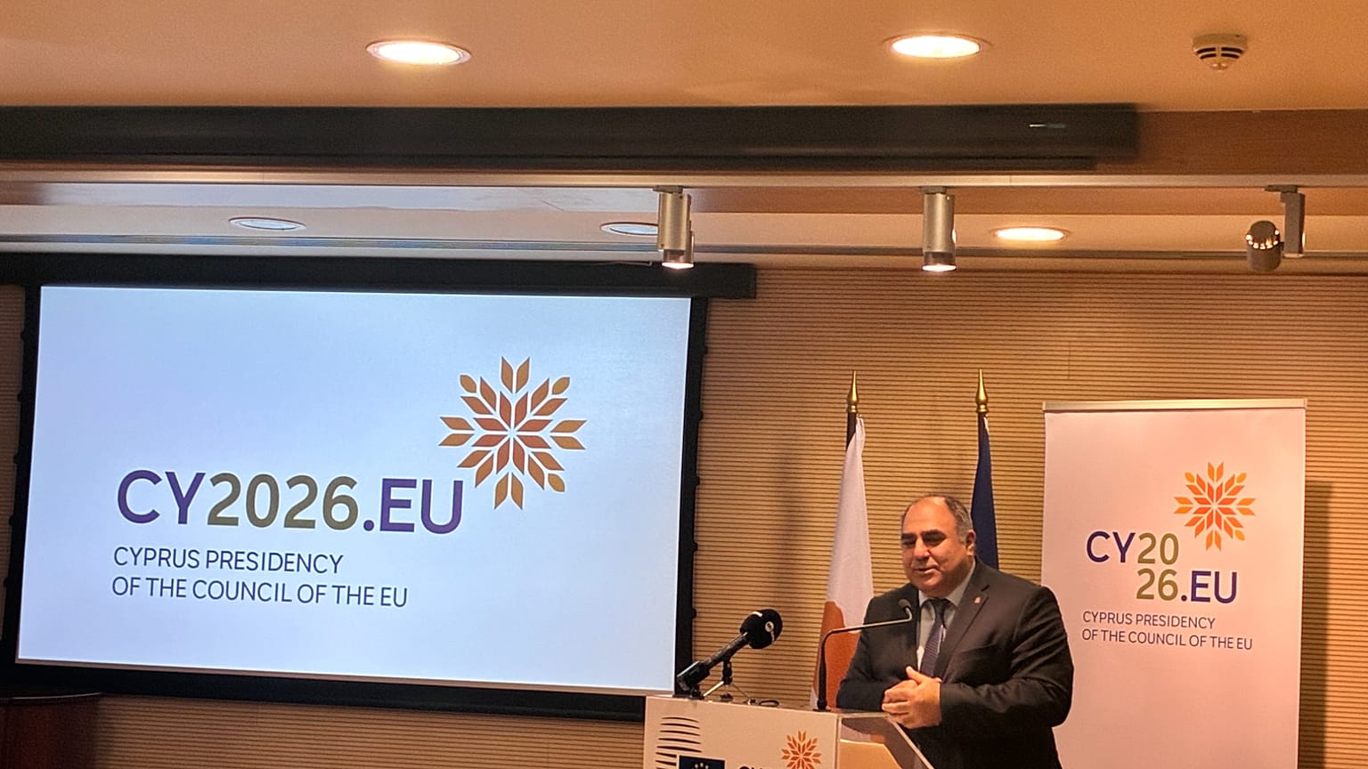 L'ambassadeur de la République de Chypre en Grèce Stavros Augustidis