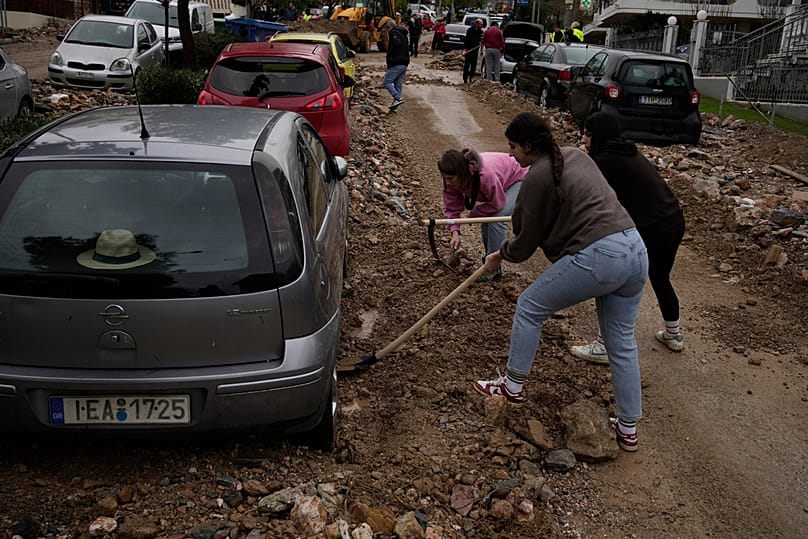 Η περιοχή της Άνω Γλυφάδας επλήγη πιο έντονα από την έντονη βροχόπτωση στην Αθήνα