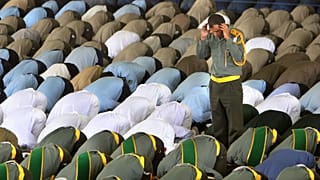 تصویری از نماز جمعه در تهران