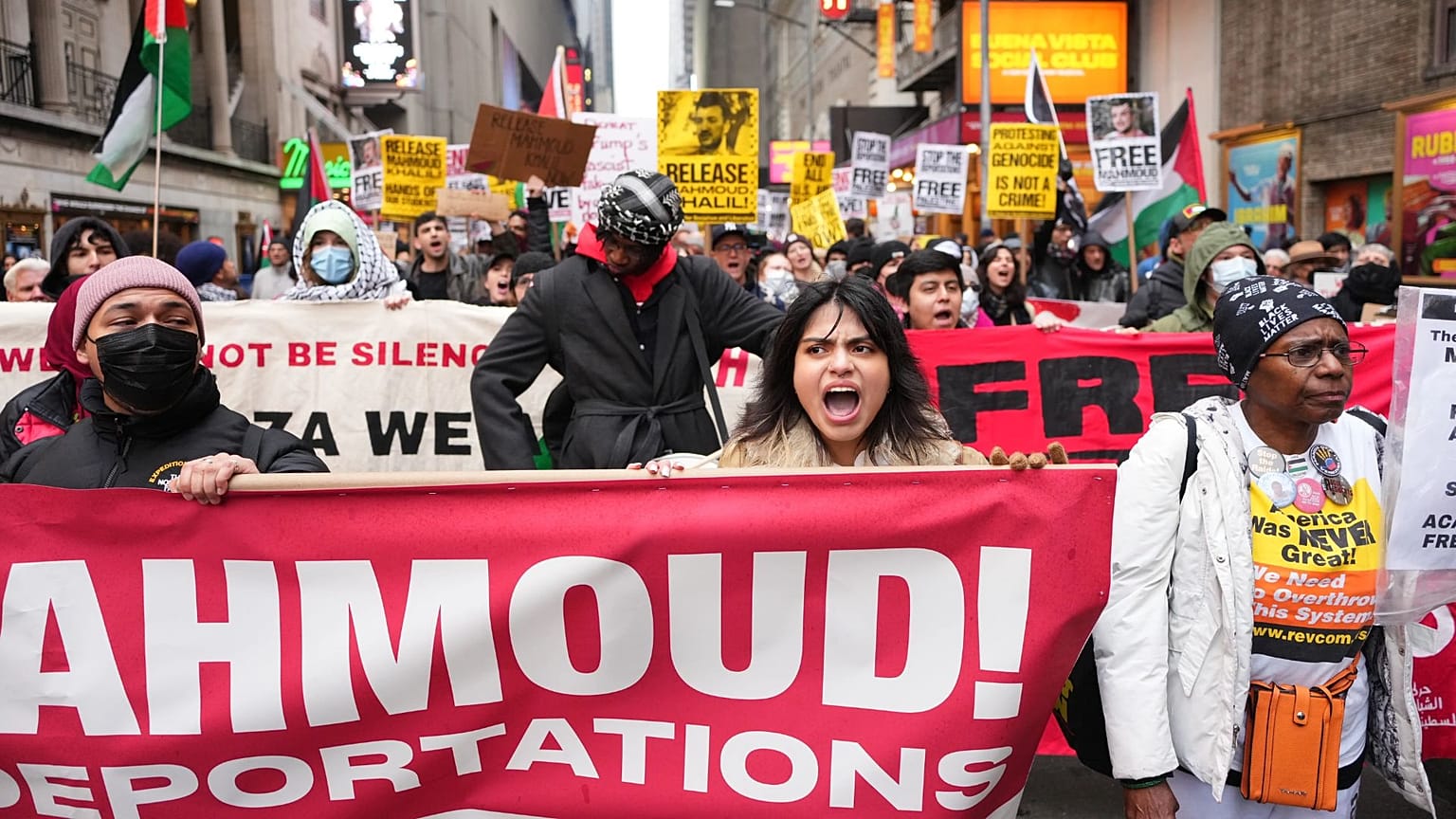 Tüntetés Mahmúd Khalil mellett New Yorkban, 2025 szeptember