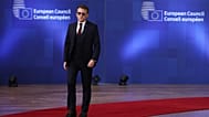 Il presidente francese Emmanuel Macron arriva al vertice Ue a Bruxelles, giovedì 22 gennaio 2026. (AP Photo/Omar Havana)
