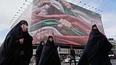 عکسی تزئینی از خیابانی در تهران