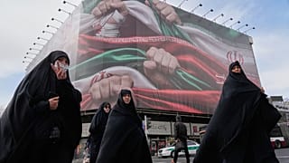 عکسی تزئینی از خیابانی در تهران