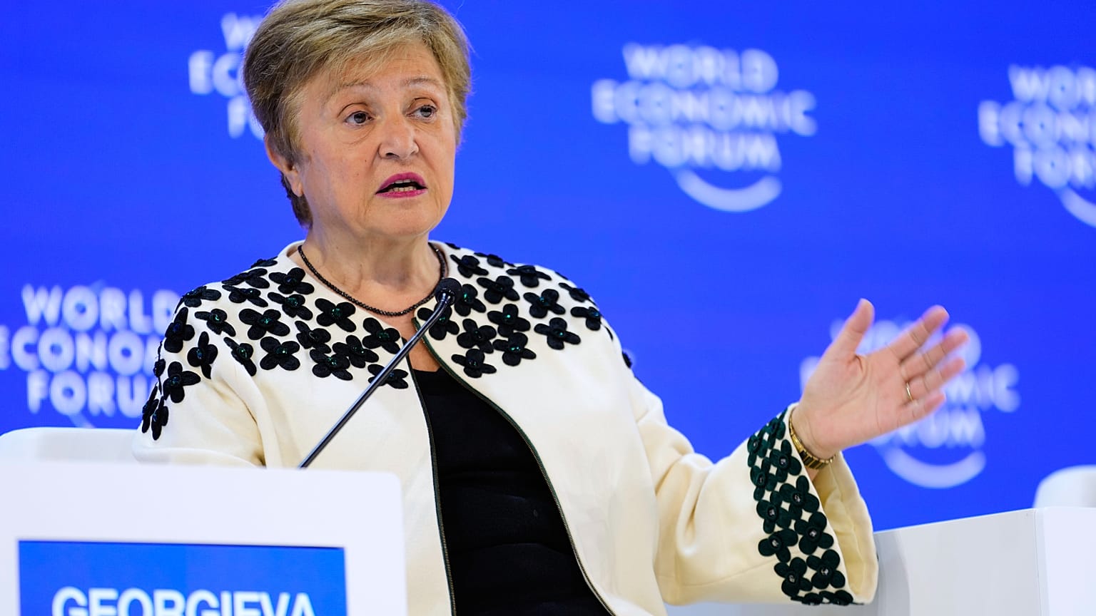 حضرت كريستالينا جورجيفا، المديرة العامة لصندوق النقد الدولي، الاجتماع السنوي للمنتدى الاقتصادي العالمي في دافوس، سويسرا، يوم الجمعة 23 يناير 2026. (صورة من وكالة أسوشيتد برس/م