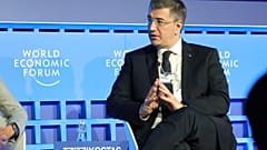 Ο Επίτροπος Βιώσιμων Μεταφορών και Τουρισμού Απόστολος Τζιτζικώστας στο Φόρουμ του Νταβός