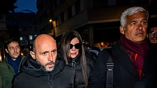 The owners of the "Le Constellation" bar in Crans-Montana, Jacques and Jessica Moretti (centre) arrive at the Valais public prosecutor's office in Switzerland on 9 Jan 2026.